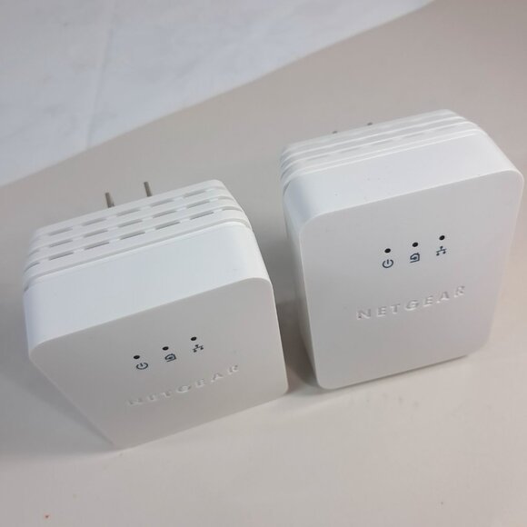 Netgear AV 200 Powerline Ethernet Network Adapter XAV2001 SET 2 AV200 - Picture 2 of 6